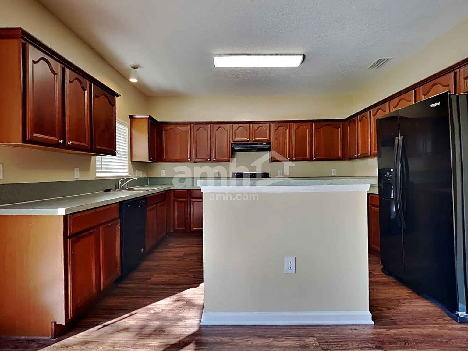 5 bed, 3.0 bath, 3084 sqft, $2,615 — Photo 3