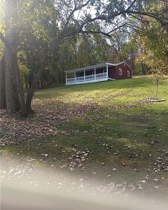 1st image of 5 Stuart Dr
