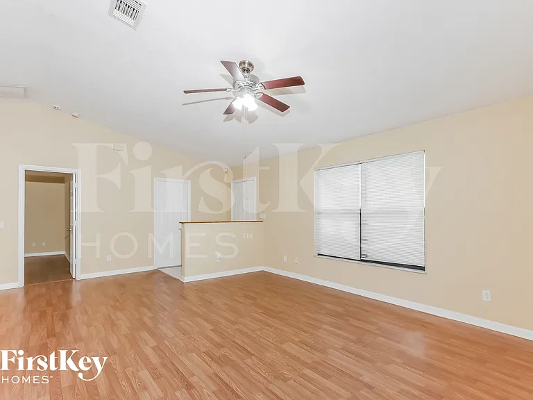2078 SW Idaho Ln — Photo 4