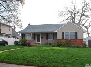 1125 Douglas Ave, Wantagh, NY 11793