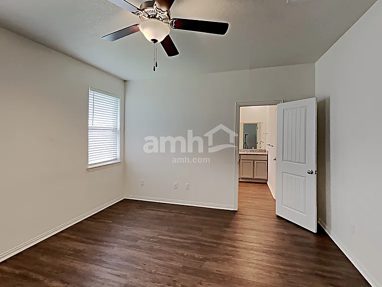 2706 Brogan Crk — Photo 8