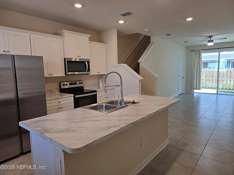 98 Red House Cir — Photo 3