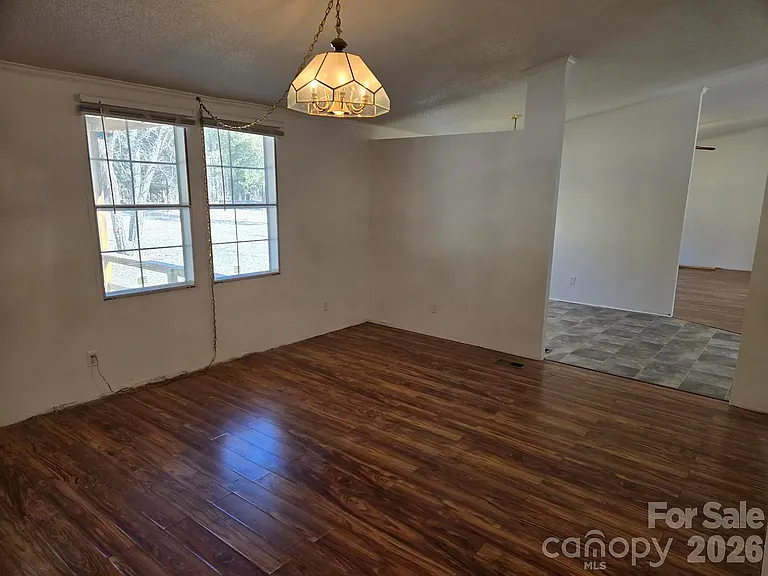 1718 Measmer St — Photo 16