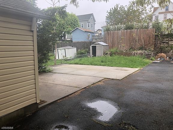 2nd image of 167 Jerome Pl
