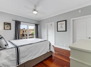 859 W Buckingham Pl, Chicago, IL 60657