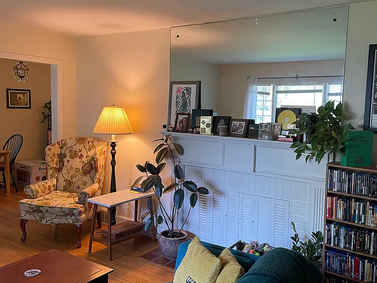 1810 Hillcrest Dr — Photo 1