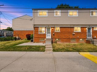 19343 Highlite Dr S, Clinton Township, MI 48035