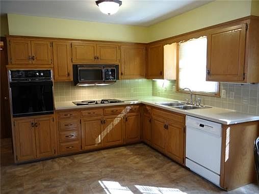 5th image of 10906 Lydia Ave