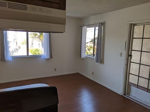 3rd image of 501 Walnut Ave #A5