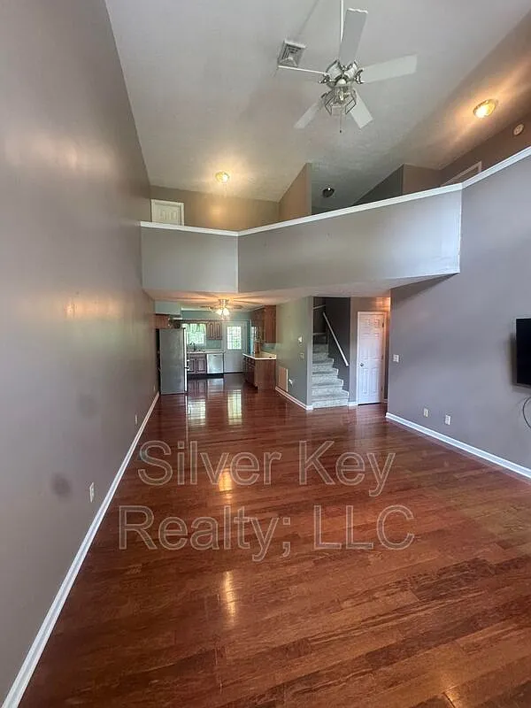 3 bed, 2.5 bath, $1,695 — Photo 4