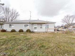 26825 Behrens Rd, Defiance, OH 43512