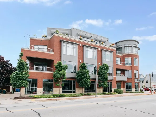 5600 North Lake DRIVE #205, Whitefish Bay, WI 53217