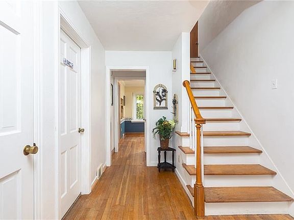 3rd image of 348 Forestwood Dr