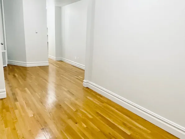 448 Amsterdam Avenue image 6 of 11