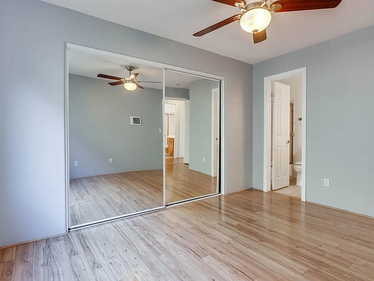 453 Graves Ave #18 — Photo 7
