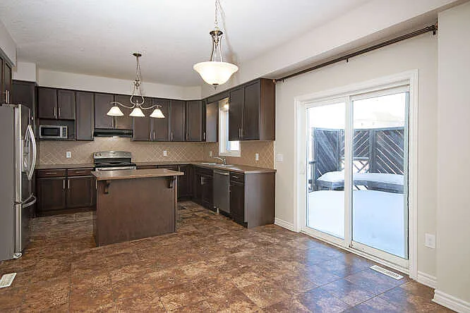 864 Teakwood Ln — Photo 12