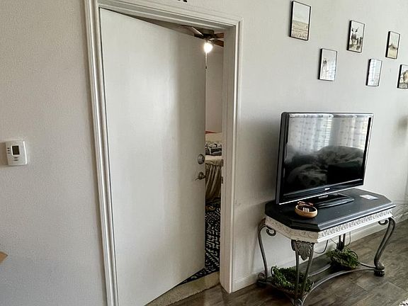 5th image of 2820 W Frey St