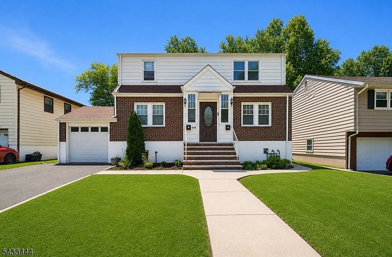 1st image of 2198 Halsey St