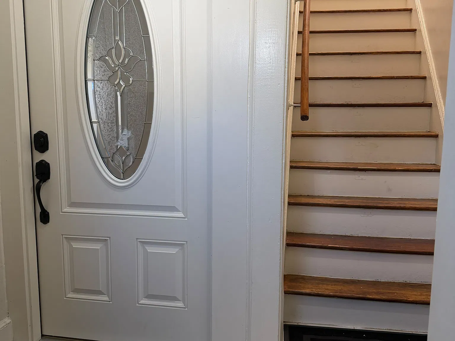 3 bed, 1936 sqft, $2,500 — Photo 2