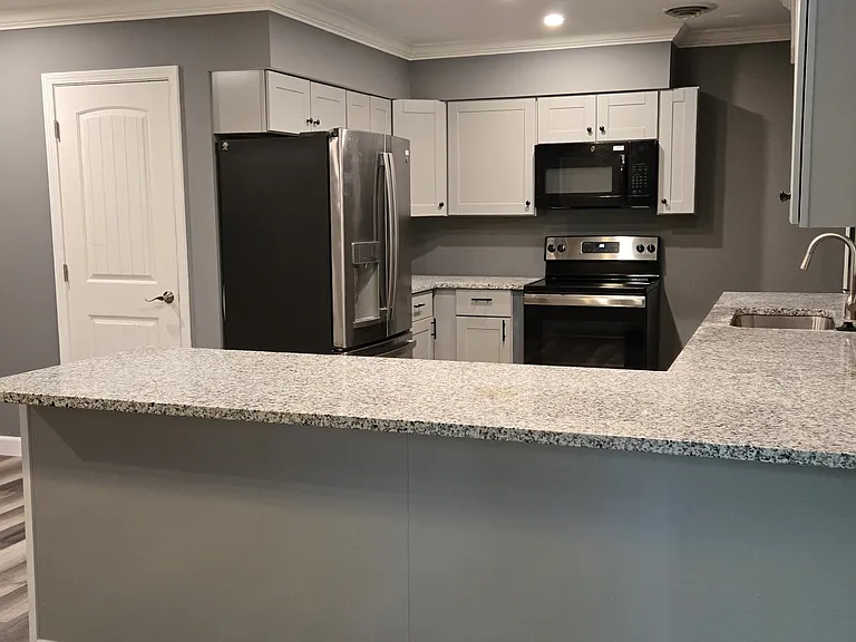Kitchen & pantry