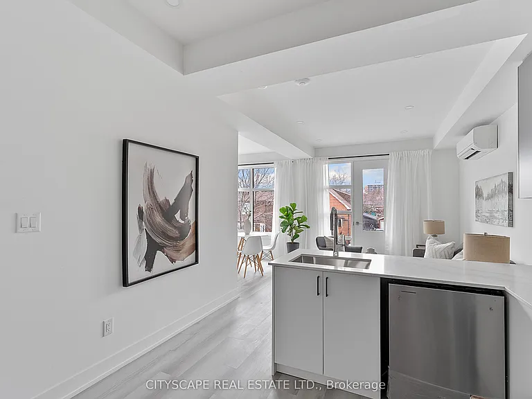 589 Oakwood Ave #2 — Photo 8