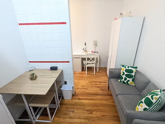 Rented by City Connections Realty | media 5