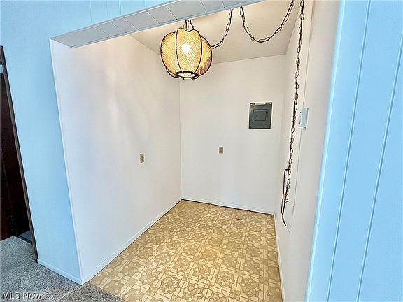5th image of 3147 Lawton St