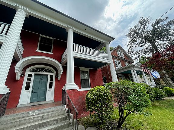3rd image of 1216 Hampton Blvd #11197189