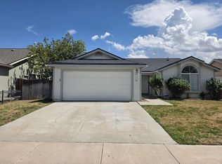 546 Rawe Peak Dr, Dayton, NV 89403