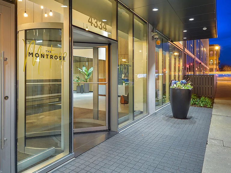 The Montrose — Photo 15