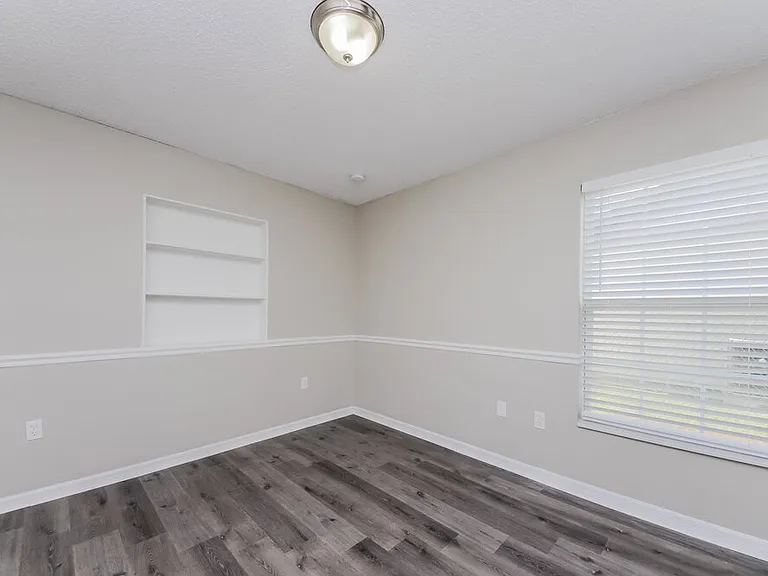 911 San Rafael Way — Photo 10