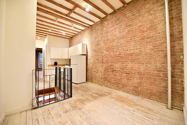 Rented by Nolita Group | media 18