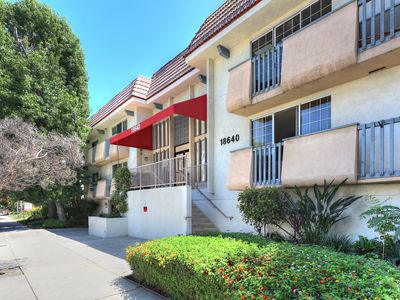18640 Collins St APT 117, Tarzana, CA, 91356