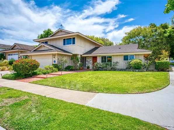 901 Celtis Pl, Newport Beach, CA 92660