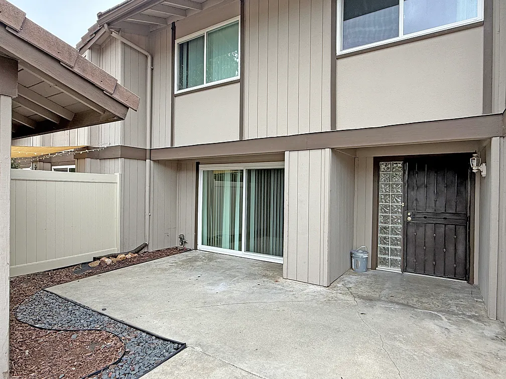 4 bed, 2.5 bath, 1578 sqft, $3,750 — Photo 2