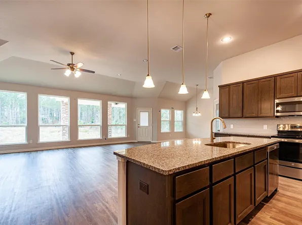 13616 Armstrong, Conroe, TX 77303