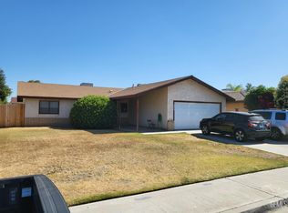 2008 Fairview Rd, Bakersfield, CA 93304