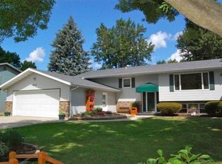 620 Jefferson St, Deforest, WI 53532