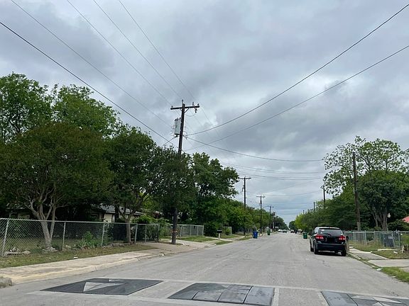 5th image of 251 W Mayfield Blvd