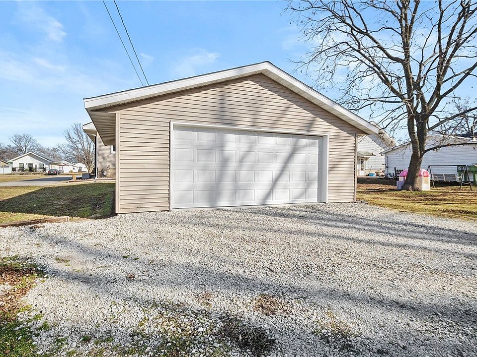 311 S Main St, Melcher, IA 50163 Zillow
