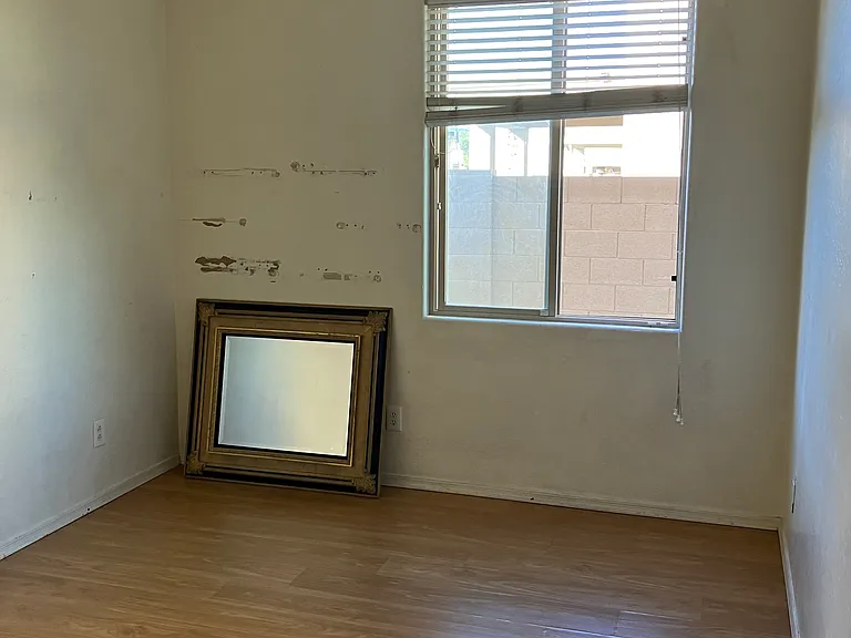 7146 S 68th Gln — Photo 14