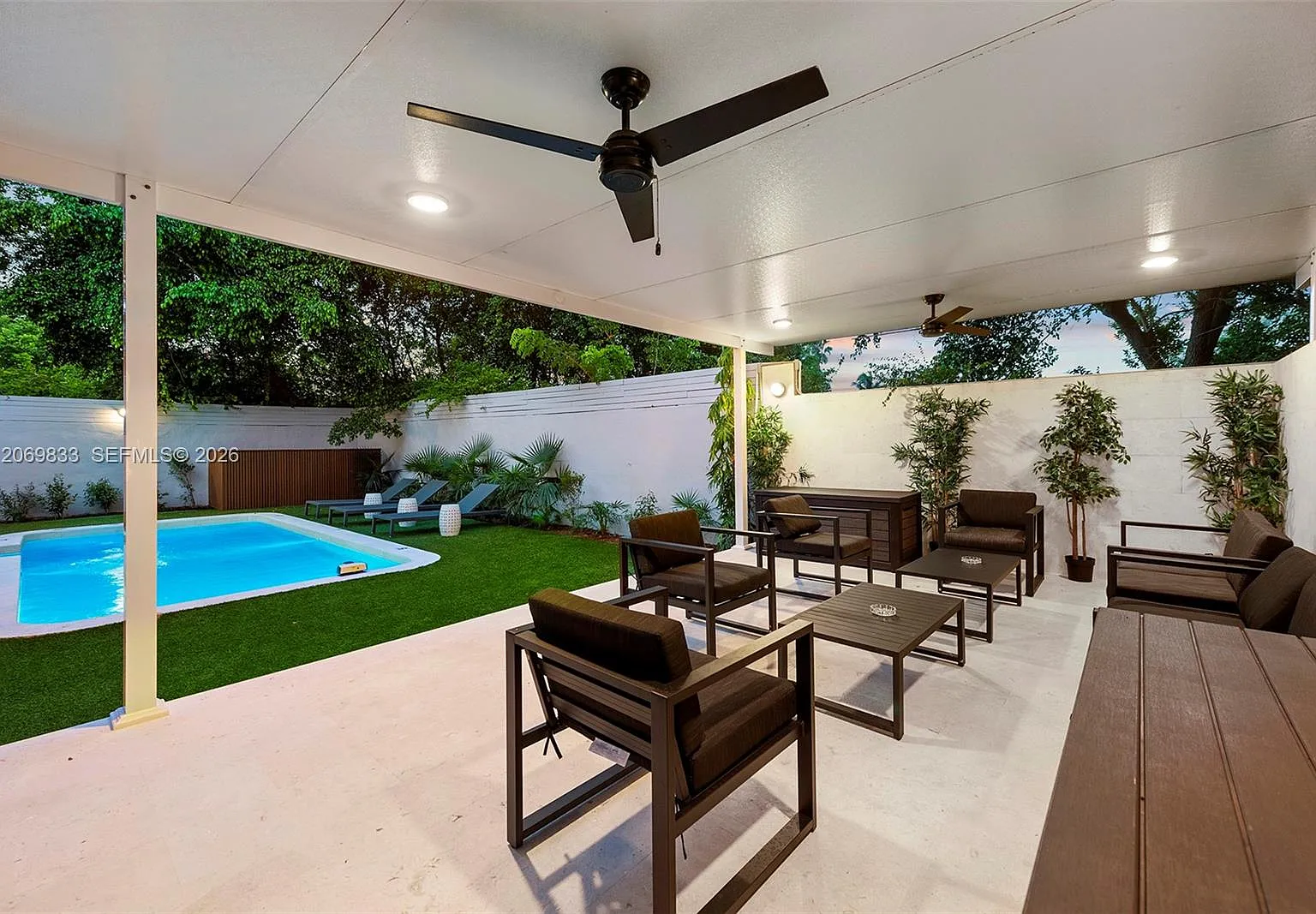 5 bed, 3.5 bath, 2368 sqft, $16,000 — Photo 2