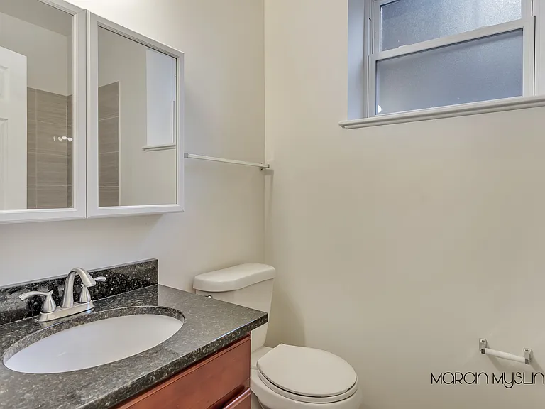 602 W 26th St — Photo 16