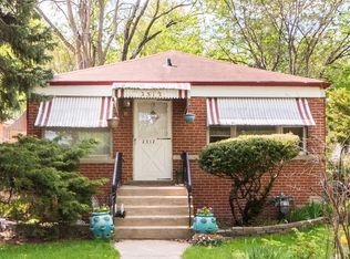 2312 Greenwood St, Evanston, IL 60201