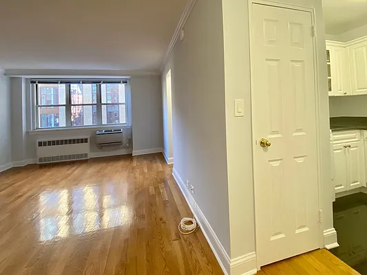 Rented by Brown Harris Stevens | media 5