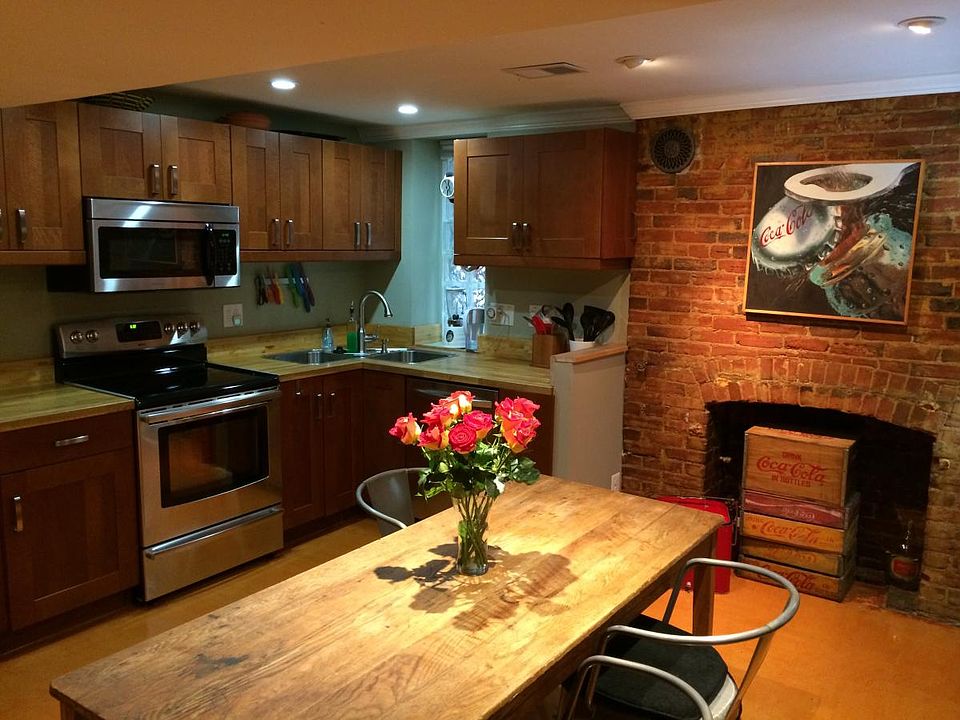 Kitchen and Dinning Area
