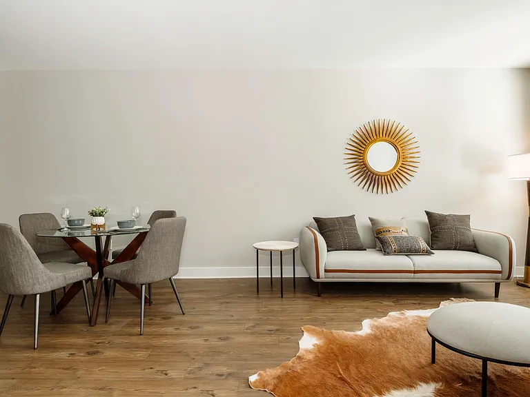Meridia Brownstones — Photo 9