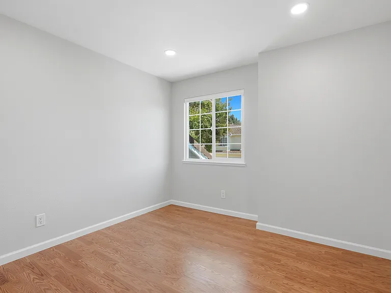 1517 David Ln — Photo 34