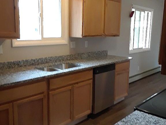5th image of 1057 Evergreen Way