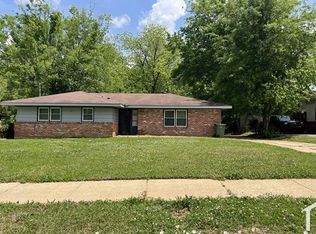 1857 Grove Hill Ln, Montgomery, AL 36106